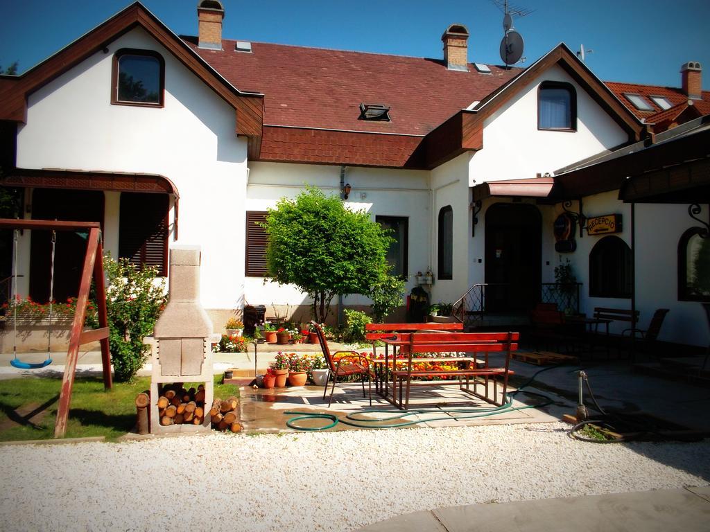 Hotel Palota Budapest Luaran gambar
