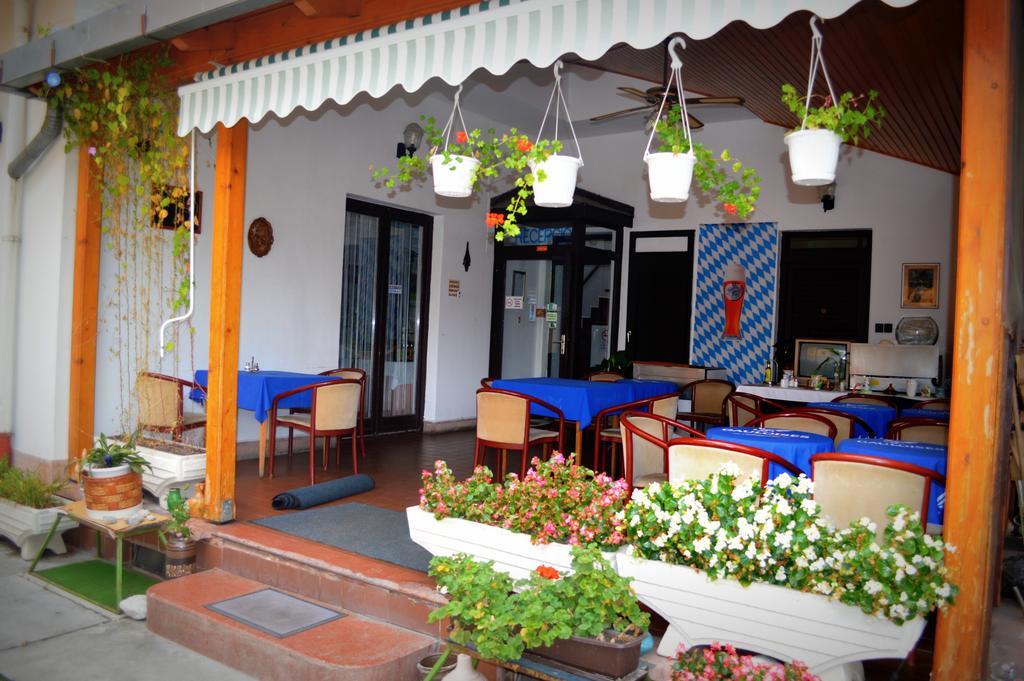 Hotel Palota Budapest Luaran gambar
